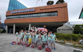 사명어린이집, 은별어린이집 사과 저금통 전달 이미지